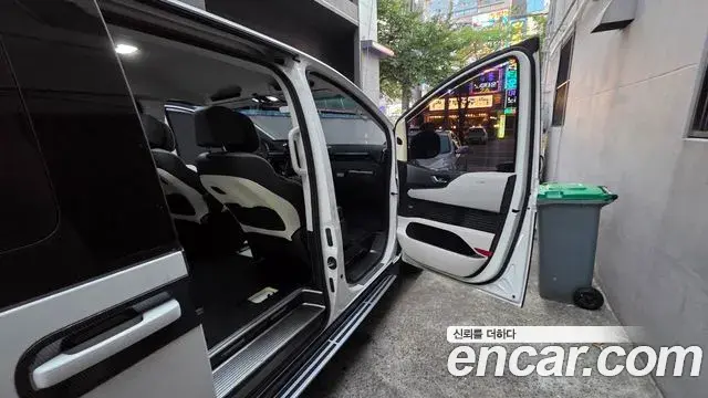 Hyundai Staria 2021 — Фото 13/20
