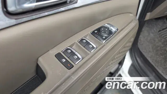 Kia Carnival 2026 — Photo 28/33