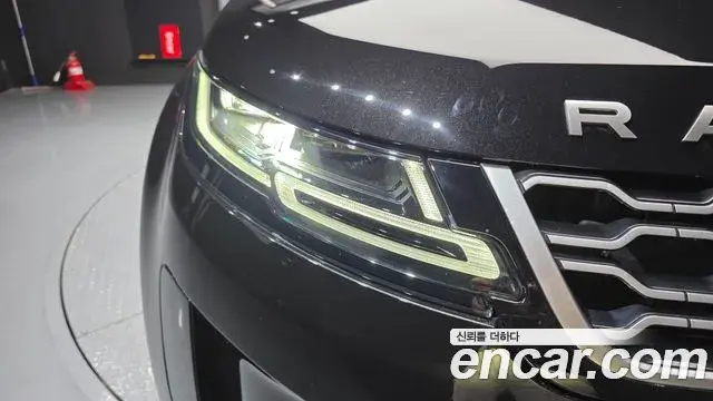 Land Rover Range Rover Evoque 2022 — Şəkil 20/34