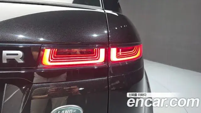Land Rover Range Rover Evoque 2022 — Şəkil 19/34