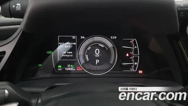 Lexus ES300h 2025 — Photo 16/30