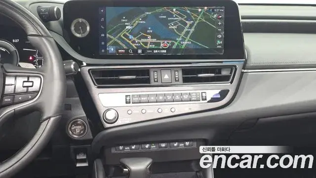 Lexus ES300h 2025 — Photo 29/30