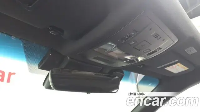 Lexus ES300h 2025 — Photo 20/30