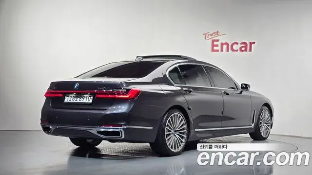 BMW 7 Series 2019 — Фото 1/20