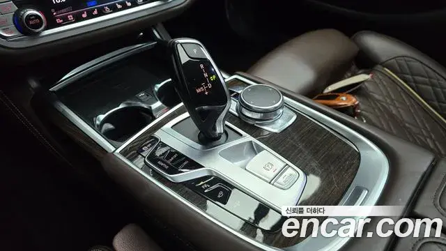 BMW 7 Series 2019 — Фото 7/20