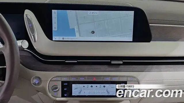 Genesis G90 2023 — Photo 17/33