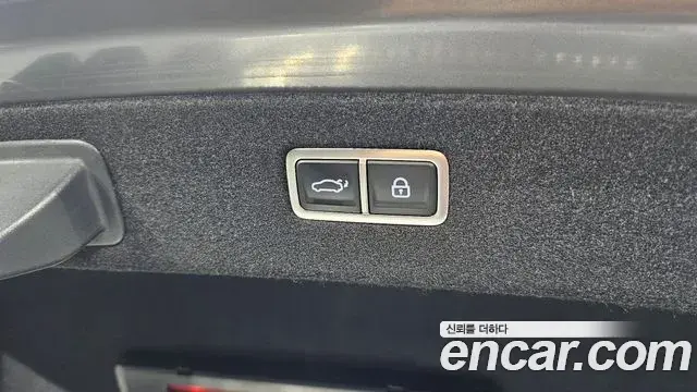 Genesis G90 2023 — Photo 15/33
