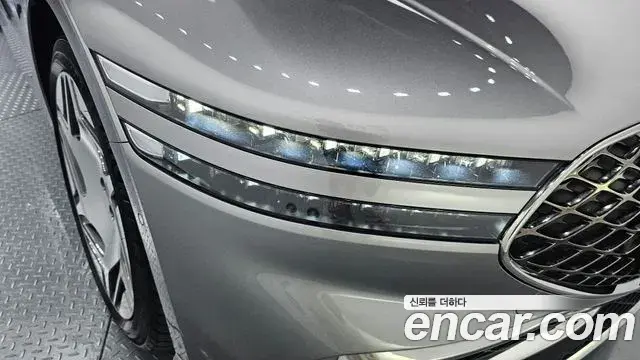 Genesis G90 2023 — Photo 24/33