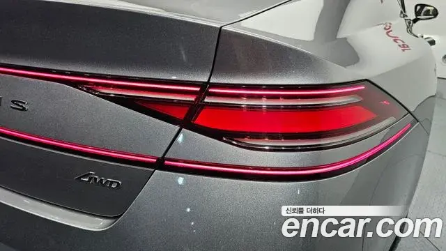 Genesis G90 2023 — Photo 14/33
