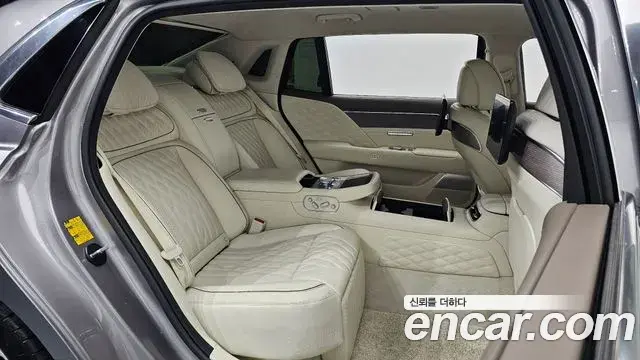 Genesis G90 2023 — Photo 1/33