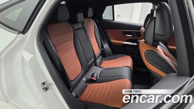 Mercedes-Benz GLC-Class 2024 — Фото 11/20