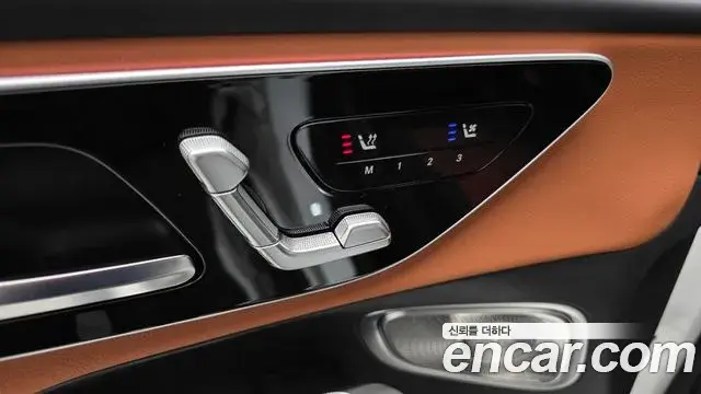 Mercedes-Benz GLC-Class 2024 — Фото 17/20