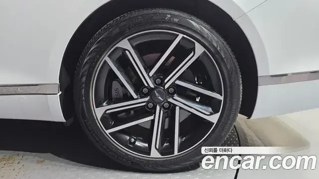 Genesis G80 2024 — ფოტო 13/33