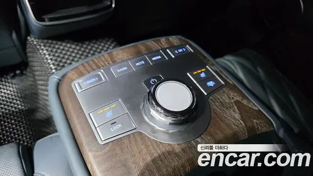Genesis G80 2024 — ფოტო 10/33