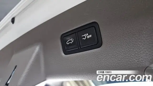 Kia Carnival 2021 — Фото 18/20