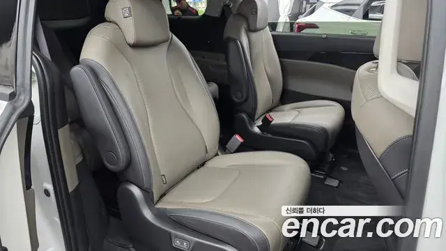 Kia Carnival 2025 — Фото 11/20