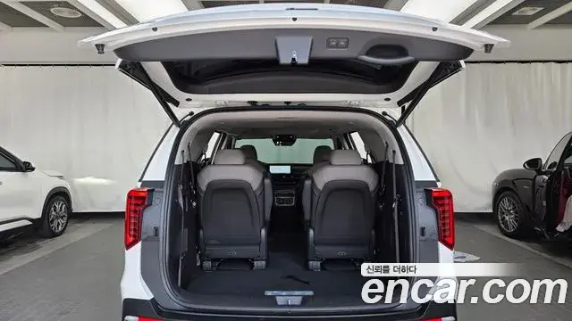 Kia Carnival 2025 — Фото 20/20