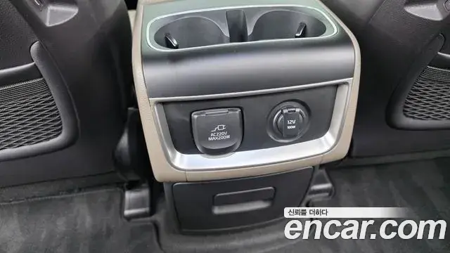 Kia Carnival 2025 — Şəkil 12/36