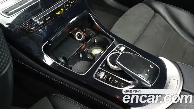 Mercedes-Benz GLC-Class 2019 — Şəkil 12/32