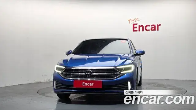 Volkswagen Jetta 2023 — ფოტო 12/34