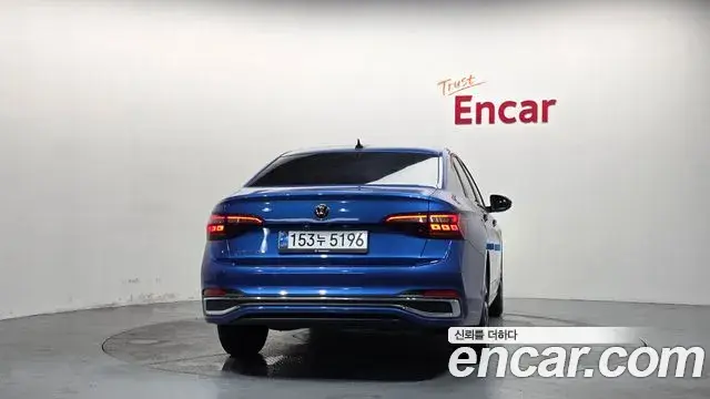 Volkswagen Jetta 2023 — ფოტო 21/34