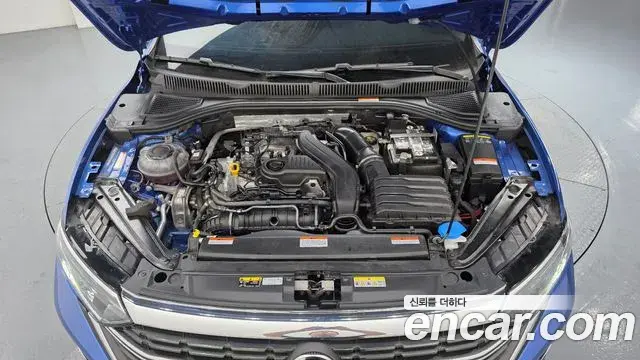 Volkswagen Jetta 2023 — ფოტო 26/34