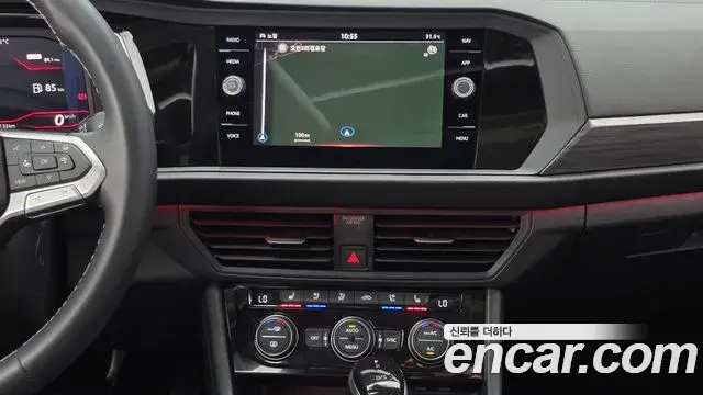Volkswagen Jetta 2023 — ფოტო 11/34