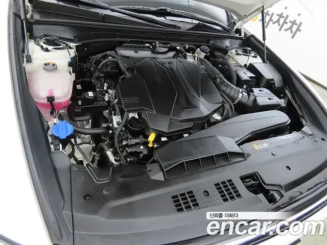 Hyundai Grandeur Hybrid 2022 — Photo 4/20