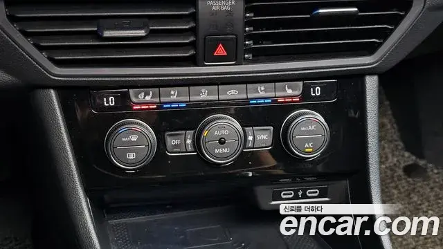 Volkswagen Jetta 2021 — ფოტო 34/34