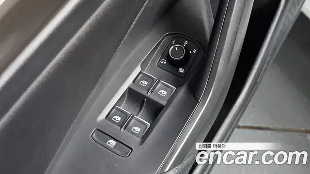 Volkswagen Jetta 2021 — ფოტო 32/34