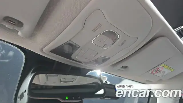 Jeep Renegade 2019 — ფოტო 23/32