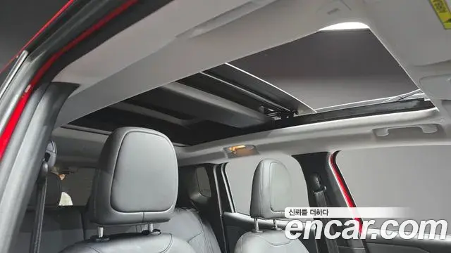 Jeep Renegade 2019 — ფოტო 16/32