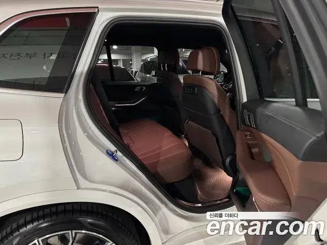 BMW X5 2021 — Şəkil 13/20