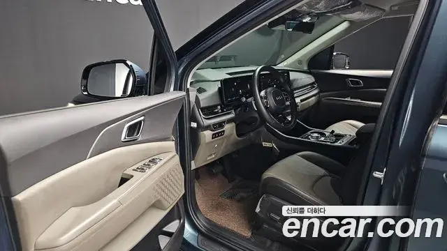 Kia Carnival 2024 — Şəkil 24/37