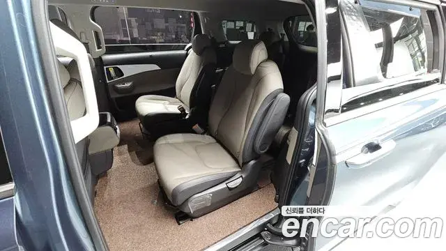 Kia Carnival 2024 — Şəkil 6/37