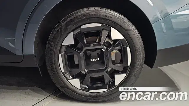 Kia Carnival 2024 — Şəkil 29/37