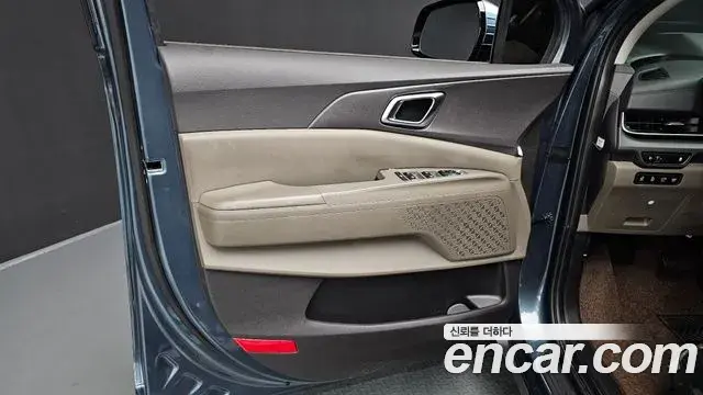 Kia Carnival 2024 — Şəkil 12/37