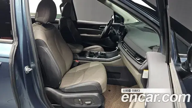 Kia Carnival 2024 — Şəkil 17/37