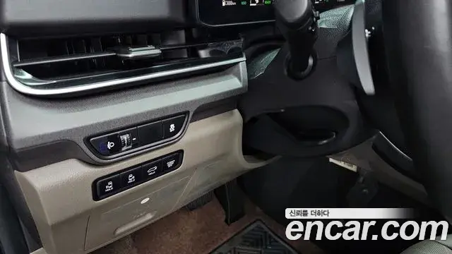 Kia Carnival 2024 — Şəkil 31/37