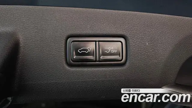 Kia Carnival 2024 — Şəkil 35/37