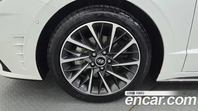 Hyundai Sonata 2019 — Фото 4/20