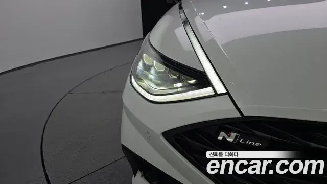 Hyundai Sonata Hybrid 2019 — Photo 27/37