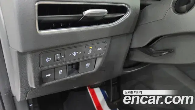 Hyundai Sonata Hybrid 2019 — Photo 14/37
