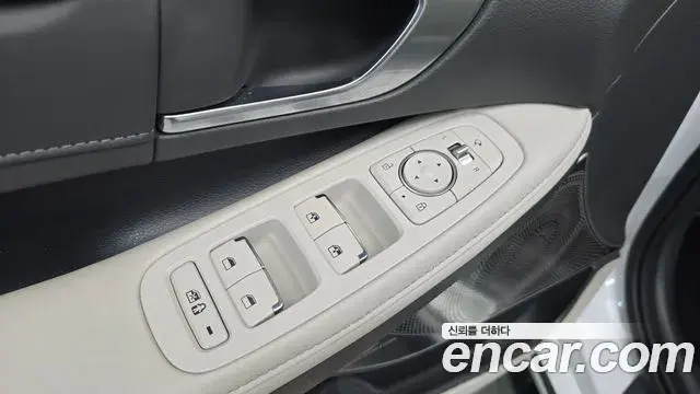 Hyundai Sonata Hybrid 2019 — Photo 28/37