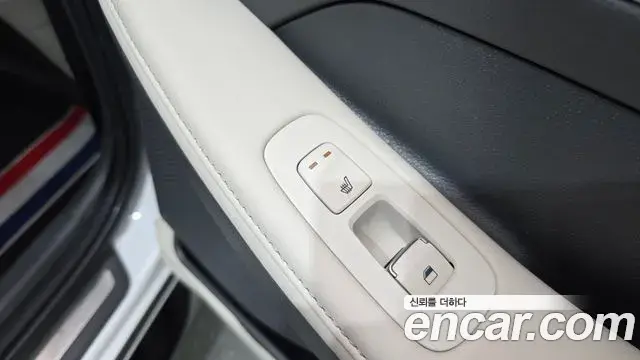 Hyundai Sonata Hybrid 2019 — Photo 20/37