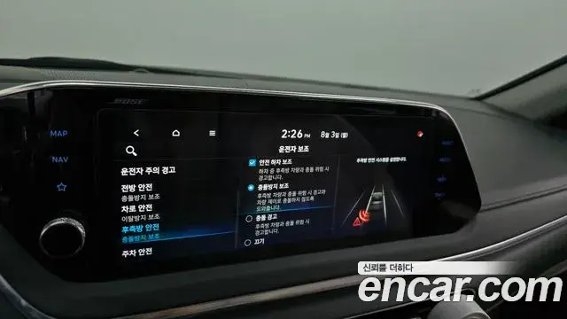 Hyundai Sonata Hybrid 2019 — Photo 1/37