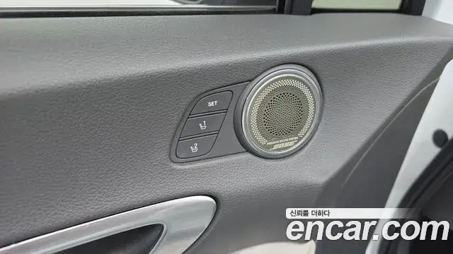 Hyundai Sonata Hybrid 2019 — Photo 25/37