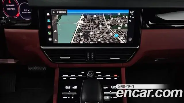 Porsche Cayenne 2023 — Photo 8/39