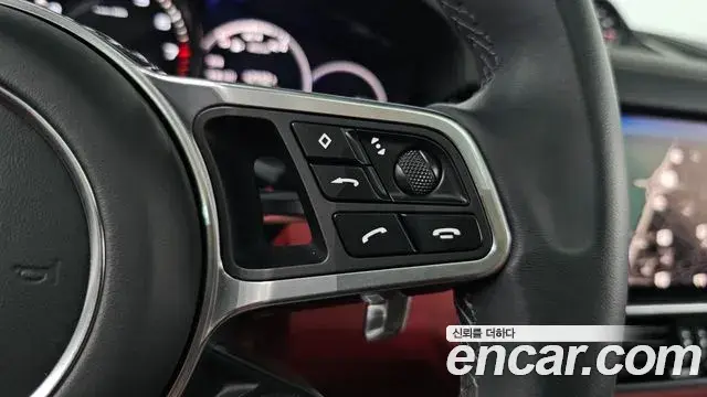 Porsche Cayenne 2023 — Photo 21/39