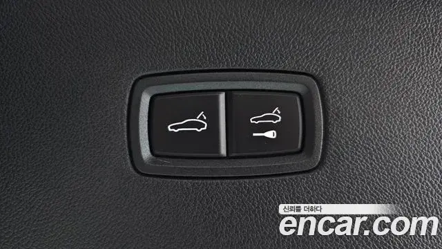Porsche Cayenne 2023 — Photo 7/39